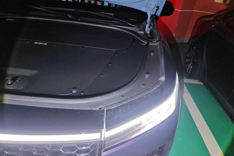Used Li Auto ONE 2021 Extended-Range 6-Seater Version Engine Bay Left