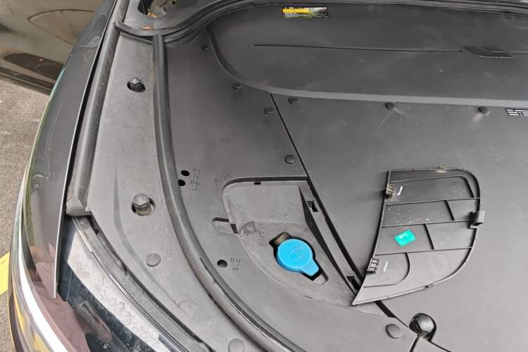 Used Li Auto ONE 2021 Extended-Range 6-Seater Version Engine Bay Right
