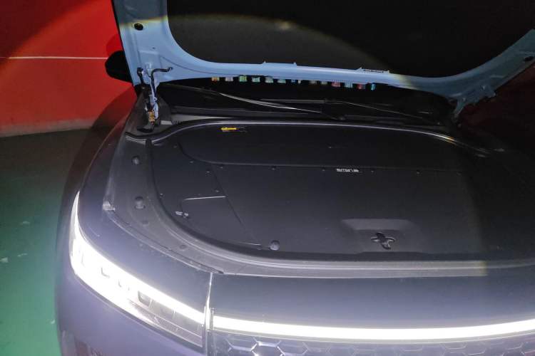 Used Li Auto ONE 2021 Extended-Range 6-Seater Version Engine Bay Right