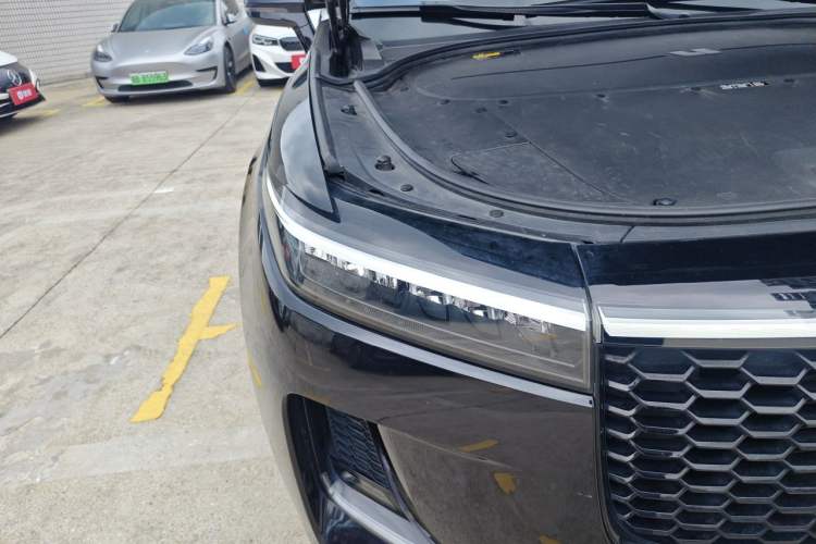 Used Li Auto ONE 2021 Extended-Range 6-Seater Version Right Front Headlight