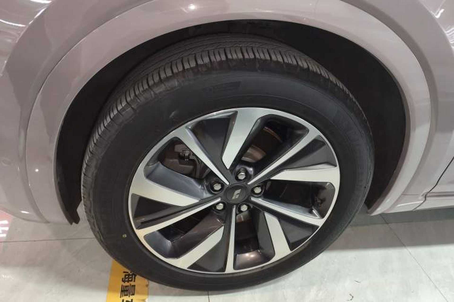 Used Li Auto ONE 2021 Extended-Range 6-Seater Version Exterior 2
