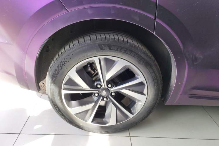 Used Li Auto ONE 2021 Extended-Range 6-Seater Version Exterior 5