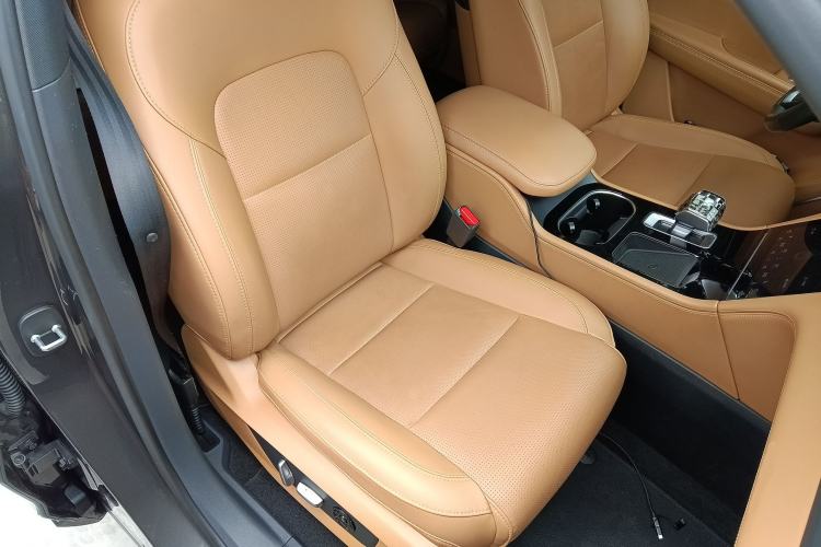 Used Li Auto ONE 2021 Extended-Range 6-Seater Version Right Front Seat