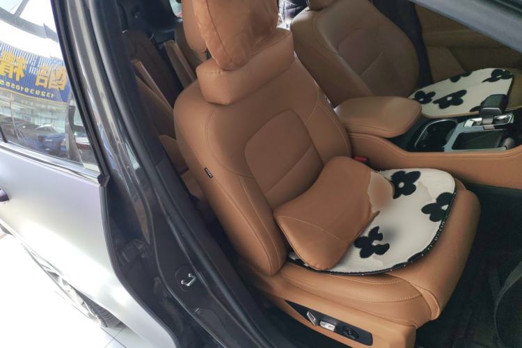 Used Li Auto ONE 2021 Extended-Range 6-Seater Version Right Front Seat