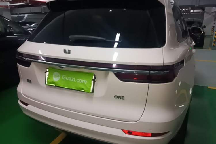 Used Li Auto ONE 2021 Extended-Range 6-Seater Version Rear Right 45 Deg
