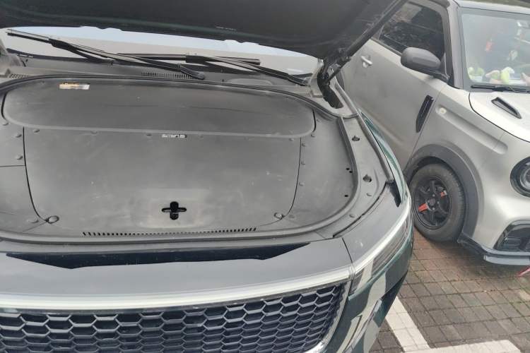 Used Li Auto ONE 2021 Extended-Range 6-Seater Version Engine Bay Left