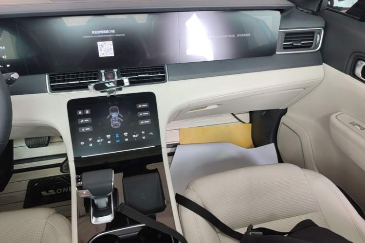 Used Li Auto ONE 2021 Extended-Range 6-Seater Version Audio And AC Panel