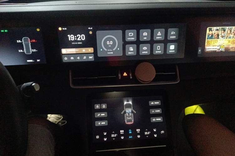 Used Li Auto ONE 2021 Extended-Range 6-Seater Version Audio And AC Panel
