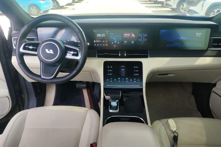 Used Li Auto ONE 2021 Extended-Range 6-Seater Version Center Console
