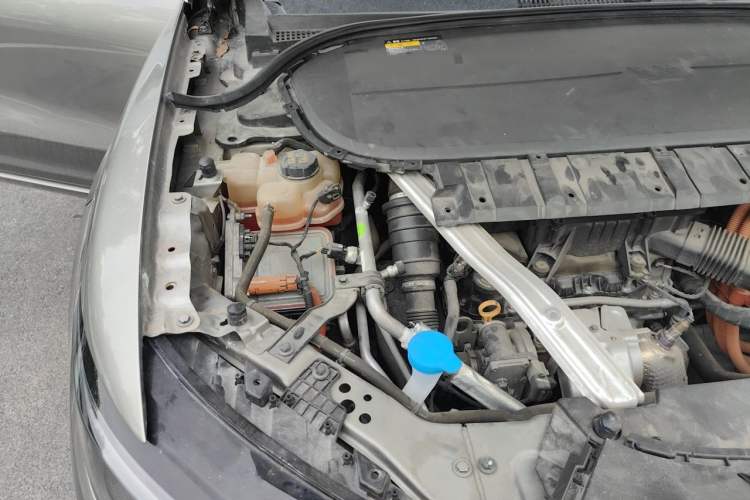 Used Li Auto ONE 2021 Extended-Range 6-Seater Version Engine Bay Right
