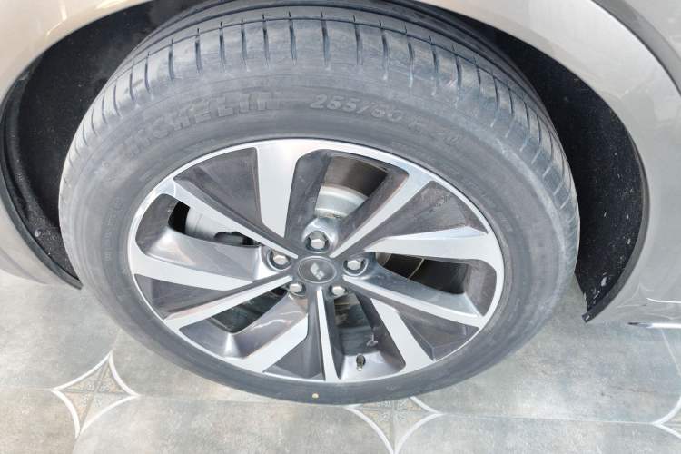 Used Li Auto ONE 2021 Extended-Range 6-Seater Version Exterior 4