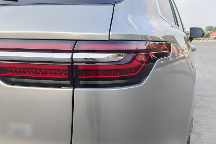 Used Li Auto ONE 2021 Extended-Range 6-Seater Version Exterior 5