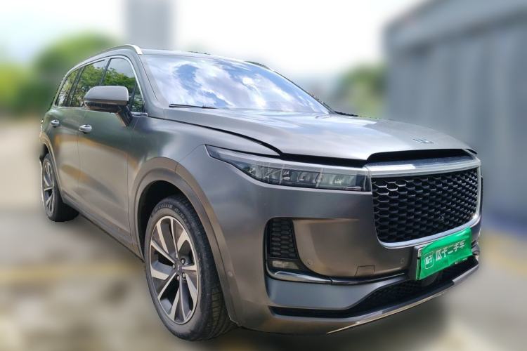 Used Li Auto ONE 2021 Extended-Range 6-Seater Version Front Right 45 Deg
