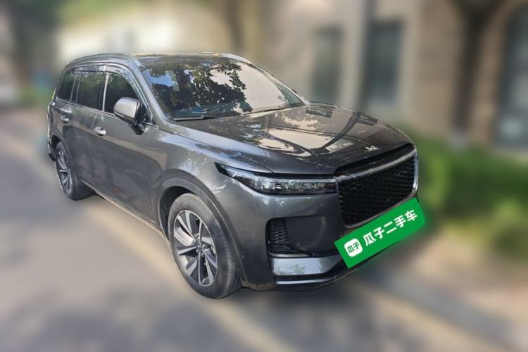 Used Li Auto ONE 2021 Extended-Range 6-Seater Version Front Right 45 Deg