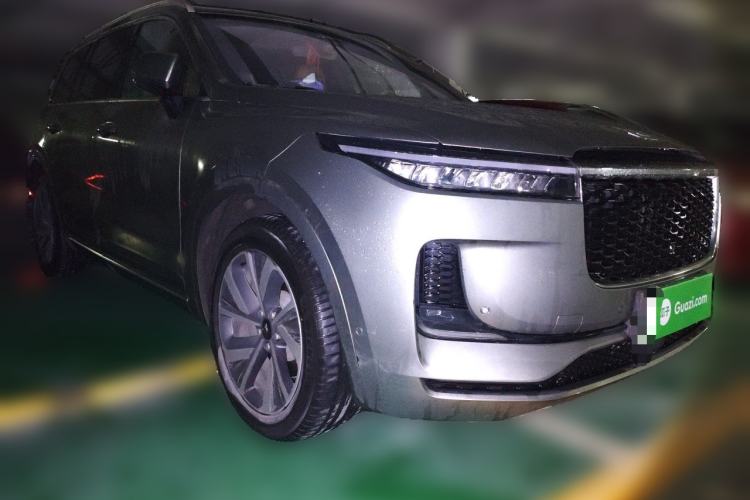 Used Li Auto ONE 2021 Extended-Range 6-Seater Version Front Right 45 Deg