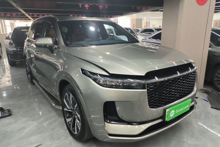 Used Li Auto ONE 2021 Extended-Range 6-Seater Version Front Right 45 Deg