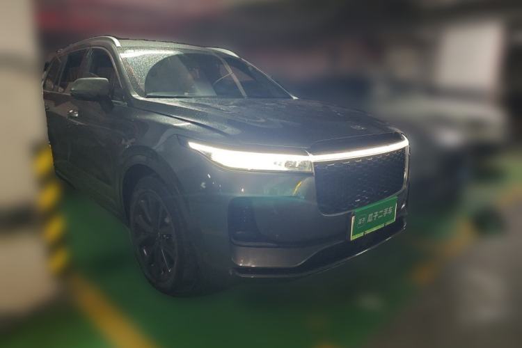 Used Li Auto ONE 2021 Extended-Range 6-Seater Version Front Right 45 Deg