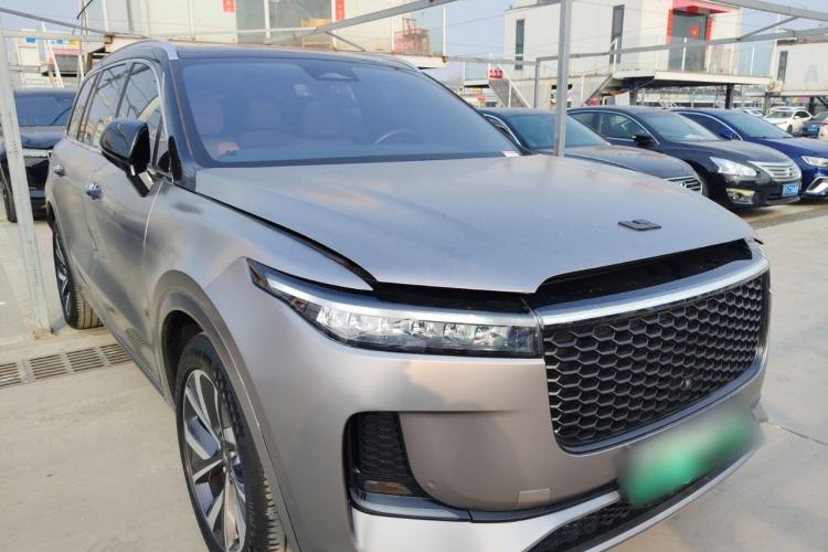 Used Li Auto ONE 2021 Extended-Range 6-Seater Version Front Right 45 Deg