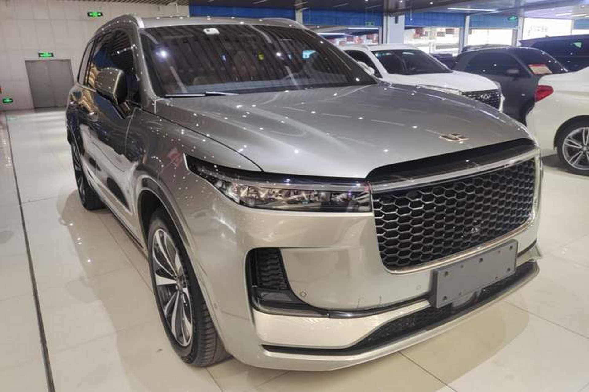 Used Li Auto ONE 2021 Extended-Range 6-Seater Version Front Right 45 Deg
