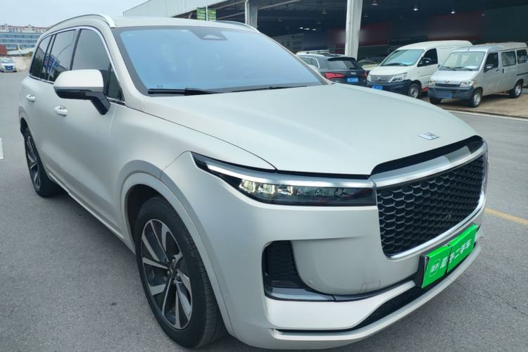 Used Li Auto ONE 2021 Extended-Range 6-Seater Version Front Right 45 Deg
