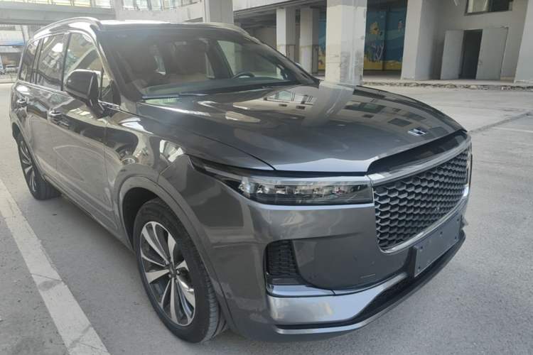Used Li Auto ONE 2021 Extended-Range 6-Seater Version Front Right 45 Deg
