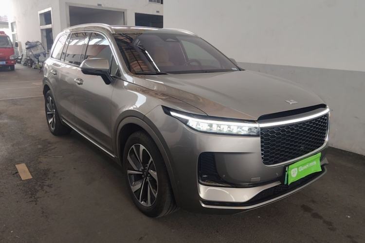 Used Li Auto ONE 2021 Extended-Range 6-Seater Version Front Right 45 Deg