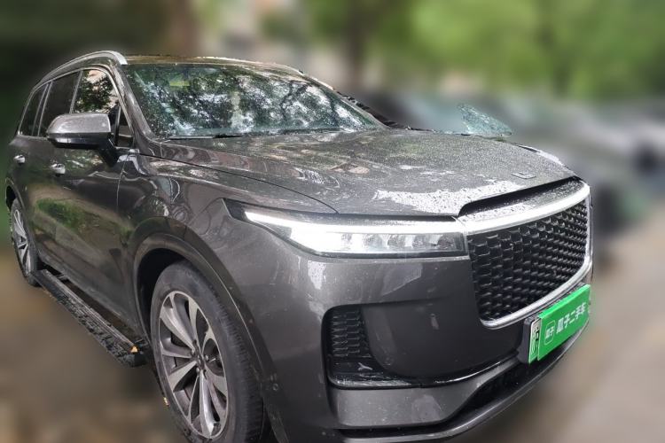 Used Li Auto ONE 2021 Extended-Range 6-Seater Version Front Right 45 Deg