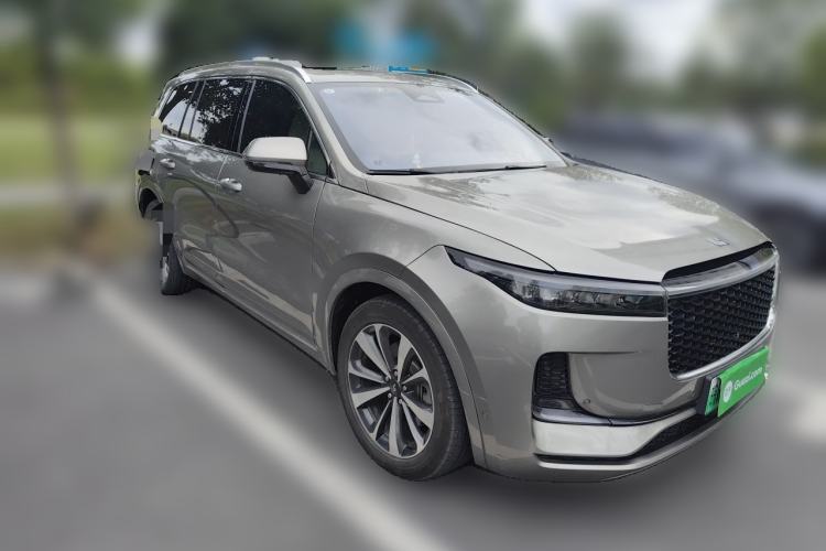 Used Li Auto ONE 2021 Extended-Range 6-Seater Version Front Right 45 Deg