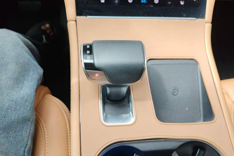 Used Li Auto ONE 2021 Extended-Range 6-Seater Version Gear Lever