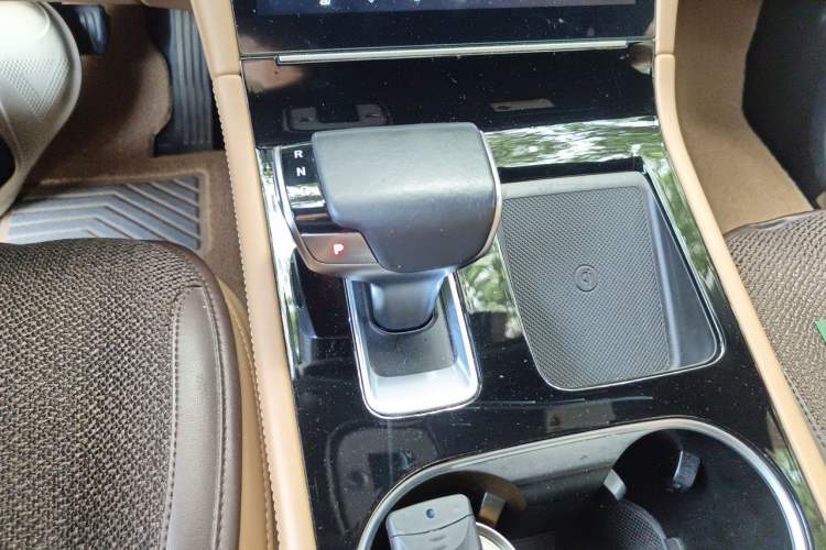 Used Li Auto ONE 2021 Extended-Range 6-Seater Version Gear Lever