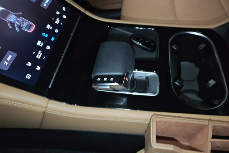 Used Li Auto ONE 2021 Extended-Range 6-Seater Version Gear Lever