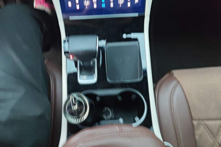 Used Li Auto ONE 2021 Extended-Range 6-Seater Version Gear Lever