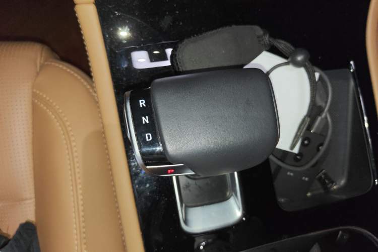 Used Li Auto ONE 2021 Extended-Range 6-Seater Version Gear Lever