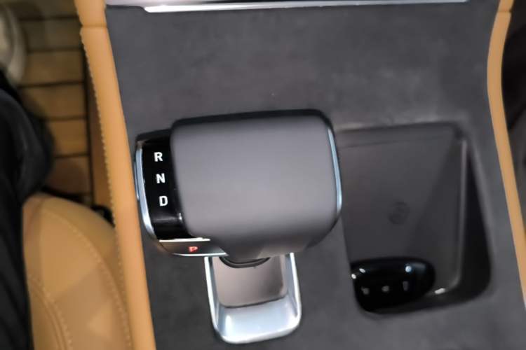Used Li Auto ONE 2021 Extended-Range 6-Seater Version Gear Lever