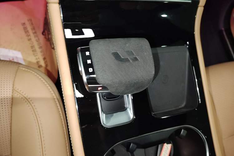 Used Li Auto ONE 2021 Extended-Range 6-Seater Version Gear Lever