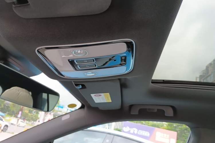 Used Li Auto ONE 2021 Extended-Range 6-Seater Version Headliner