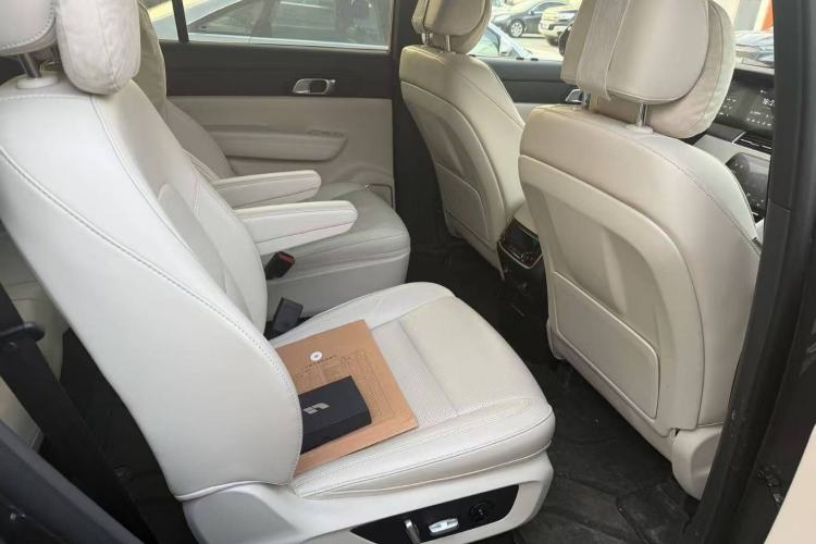 Used Li Auto ONE 2021 Extended-Range 6-Seater Version Interior 4