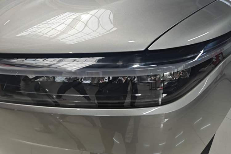 Used Li Auto ONE 2021 Extended-Range 6-Seater Version Left Front Headlight