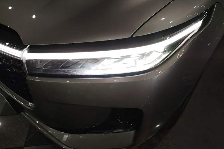 Used Li Auto ONE 2021 Extended-Range 6-Seater Version Left Front Headlight