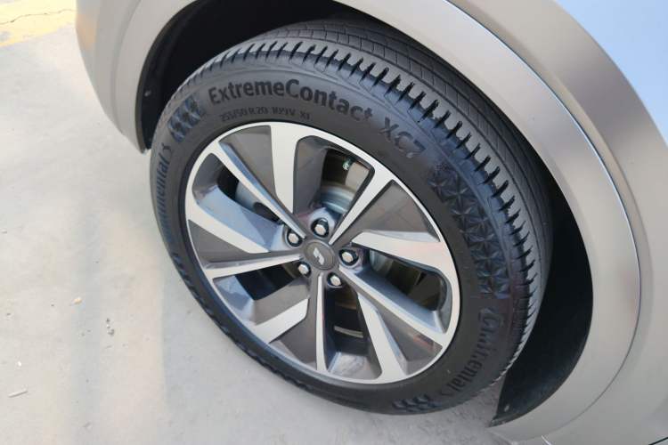 Used Li Auto ONE 2021 Extended-Range 6-Seater Version Left Front Wheel Hub