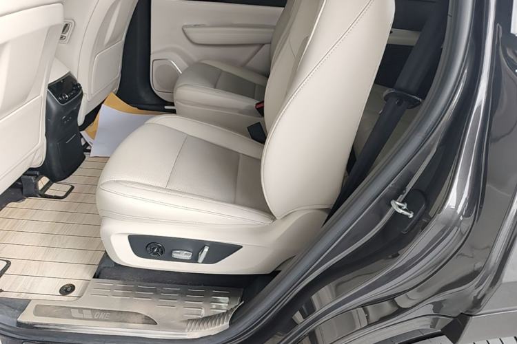Used Li Auto ONE 2021 Extended-Range 6-Seater Version Left Rear Seat