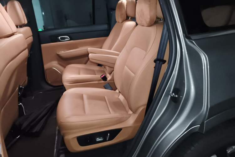 Used Li Auto ONE 2021 Extended-Range 6-Seater Version Left Rear Seat