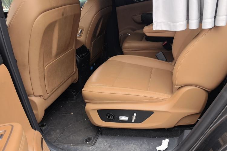 Used Li Auto ONE 2021 Extended-Range 6-Seater Version Left Rear Seat