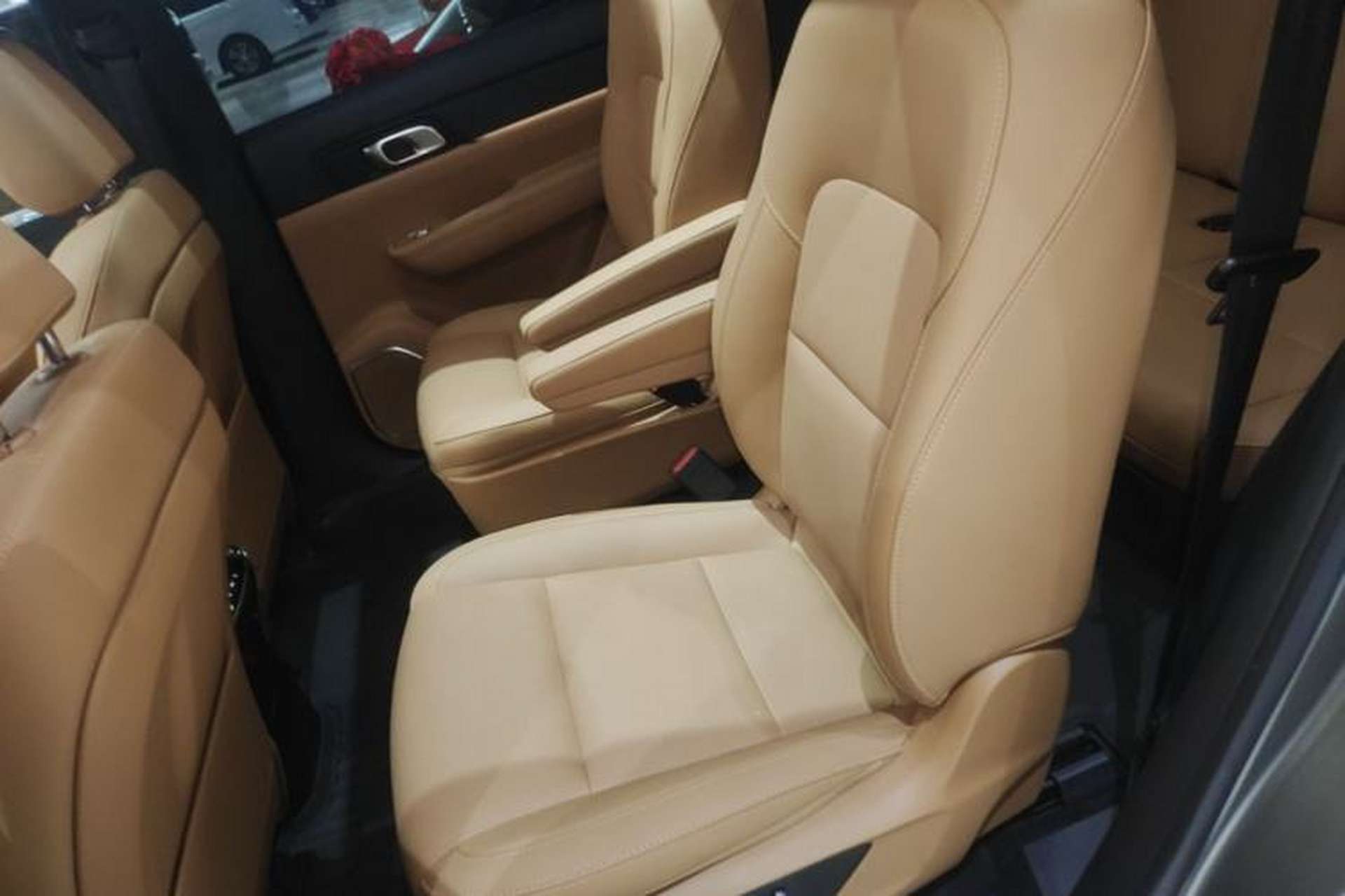 Used Li Auto ONE 2021 Extended-Range 6-Seater Version Left Rear Seat