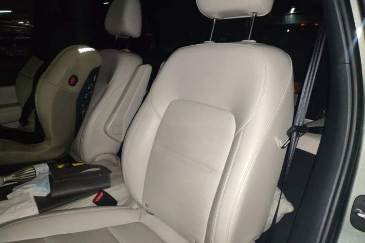 Used Li Auto ONE 2021 Extended-Range 6-Seater Version Left Rear Seat