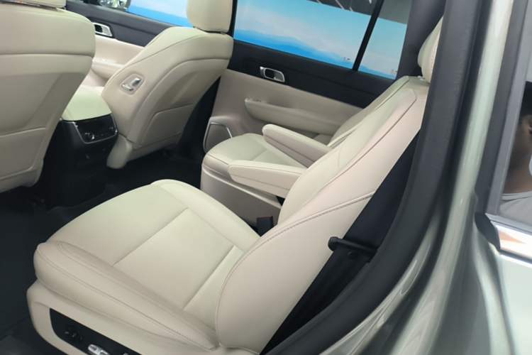 Used Li Auto ONE 2021 Extended-Range 6-Seater Version Left Rear Seat