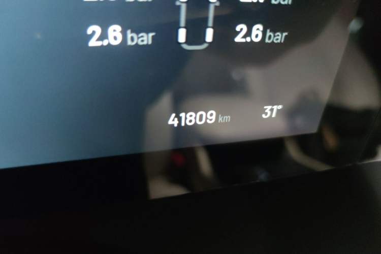 Used Li Auto ONE 2021 Extended-Range 6-Seater Version Odometer Close Up