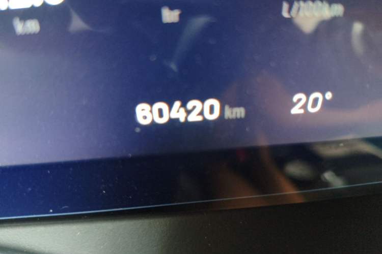 Used Li Auto ONE 2021 Extended-Range 6-Seater Version Odometer Close Up