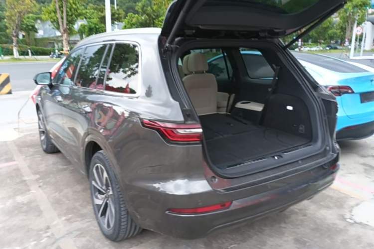 Used Li Auto ONE 2021 Extended-Range 6-Seater Version Rear Left 45 Deg