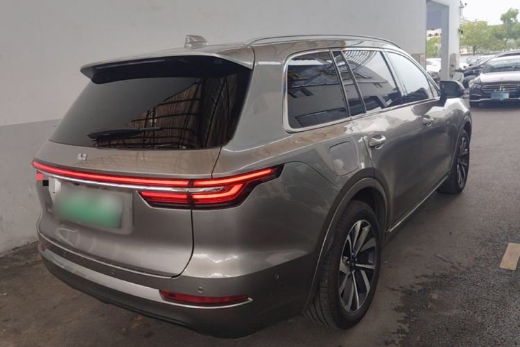 Used Li Auto ONE 2021 Extended-Range 6-Seater Version Rear Right 45 Deg